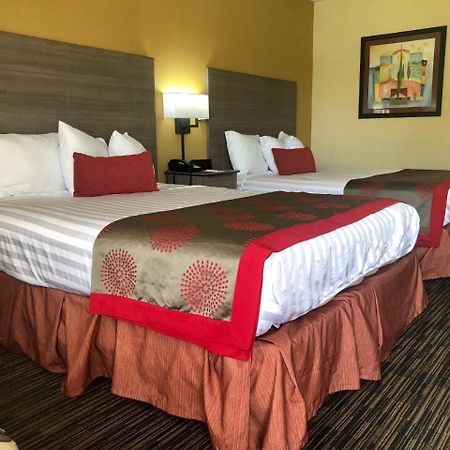 Ramada By Wyndham Lebanon Hotel Eksteriør billede