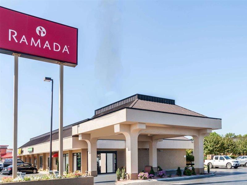 Ramada By Wyndham Lebanon Hotel Eksteriør billede