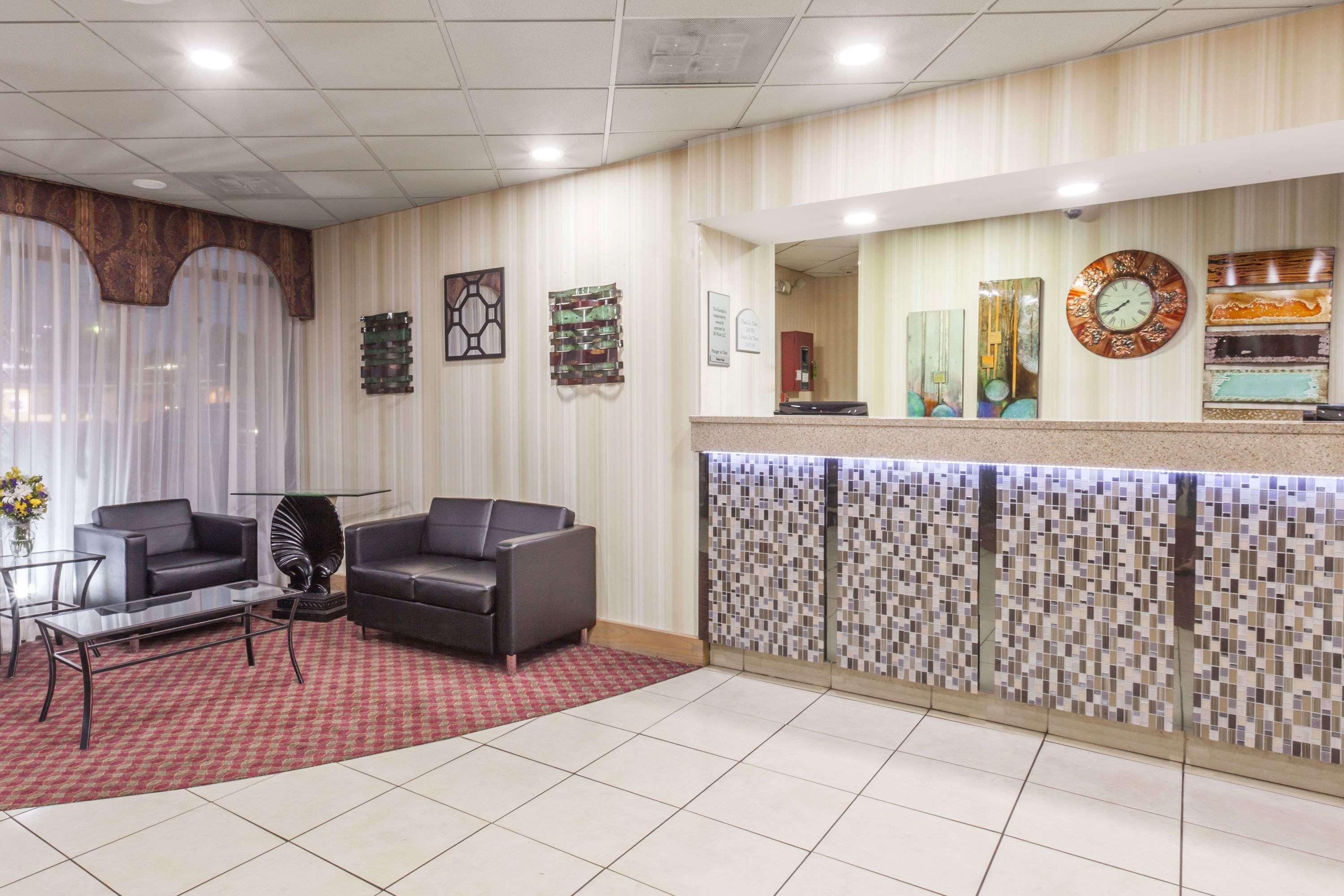 Ramada By Wyndham Lebanon Hotel Eksteriør billede