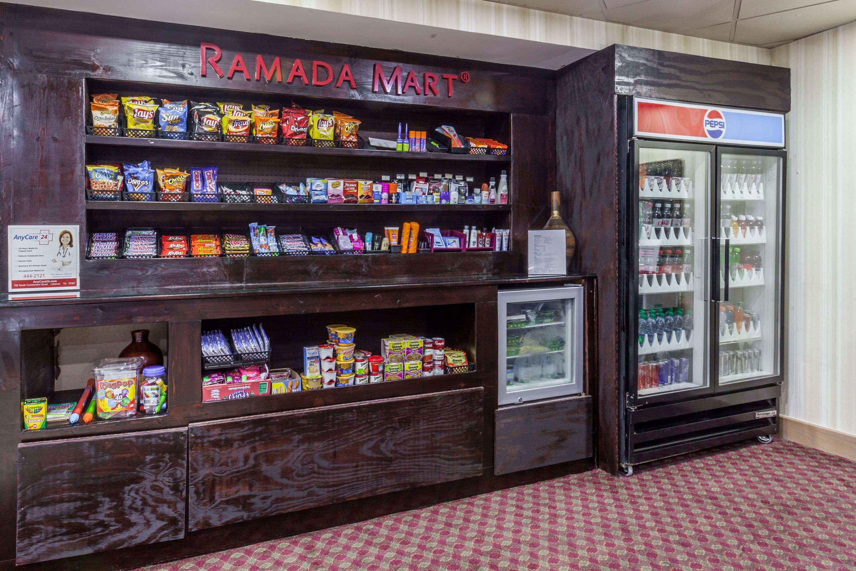 Ramada By Wyndham Lebanon Hotel Eksteriør billede